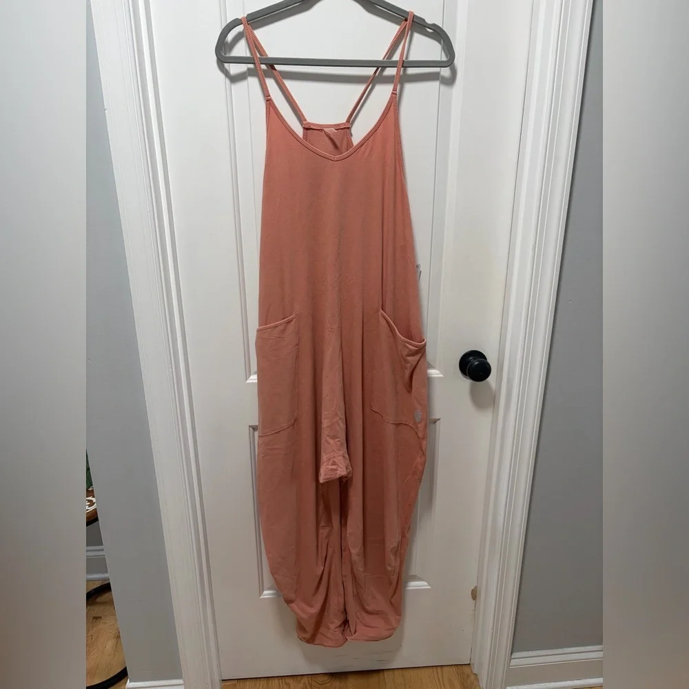 FP Movement Hot Shot Onesie NWT size Small in Petal Pink One Piece Jumpsuit - Picture 3 of 11